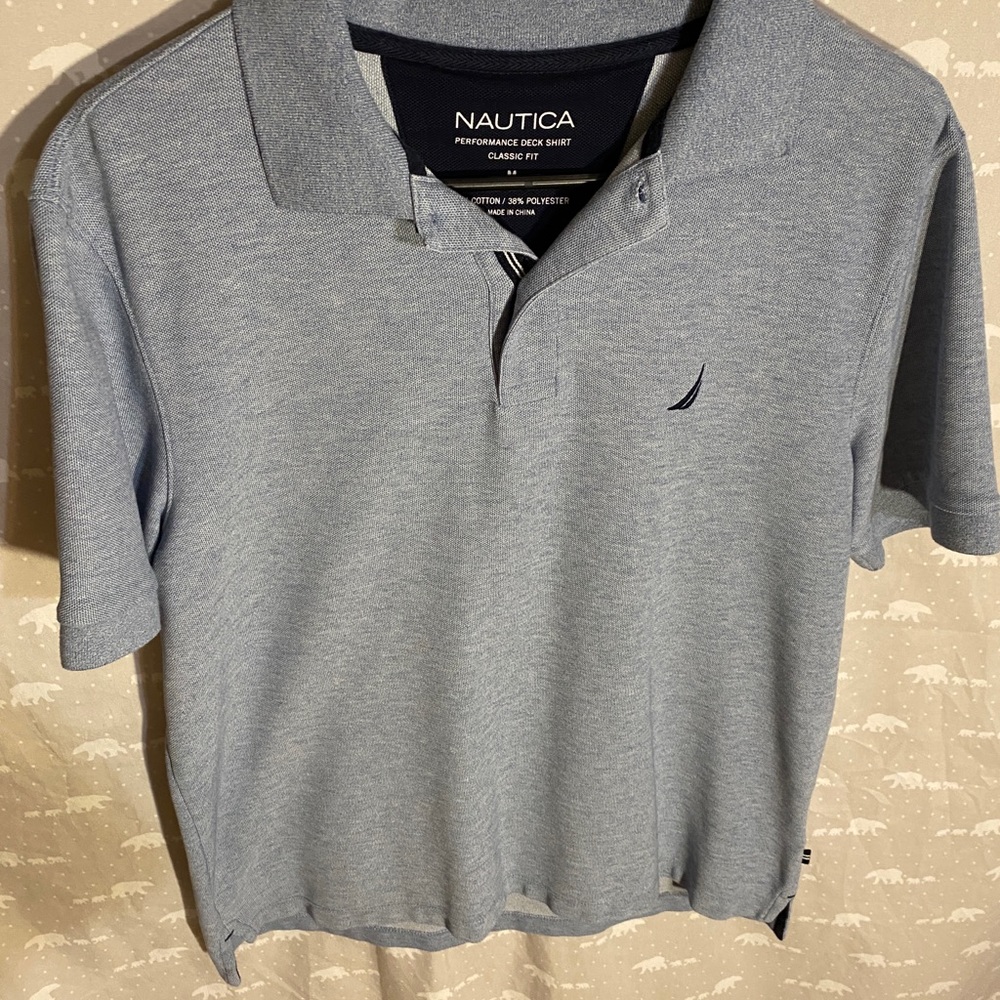 Polos - Picture 2 of 9